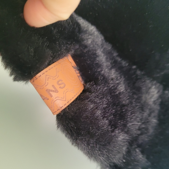 Fuzzy Bucket Hat - Picture 3 of 6